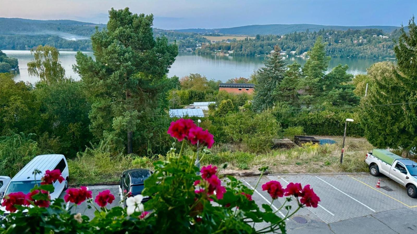 Penzion Kozi Horka U Brnenske Prehrady Брно Экстерьер фото